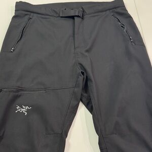 Arc'teryx Men's Gamma Cargo Pants in Black